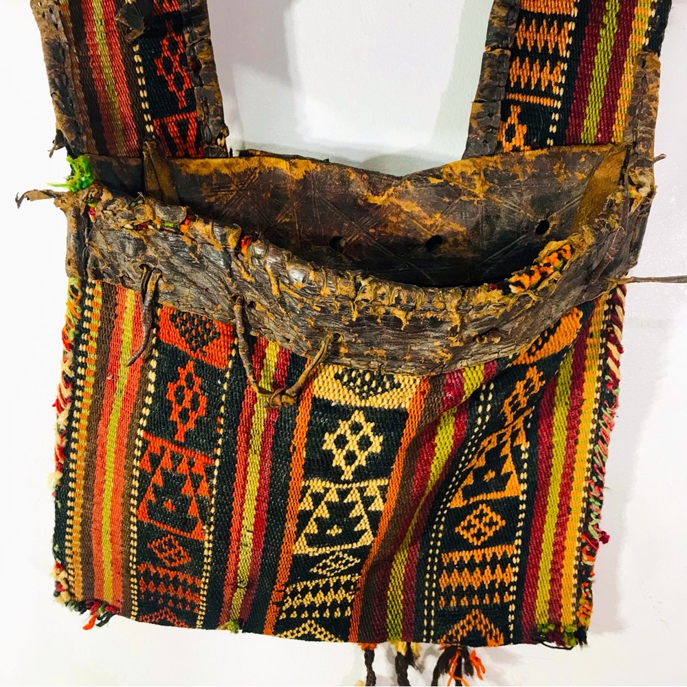 Antique hand made unisex hipster bag - Picture 11 of 16